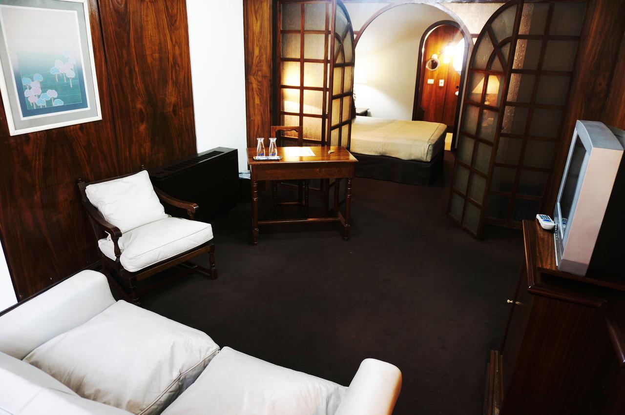 Hotel Posta Carretas بوينس آيرس الغرفة الصورة